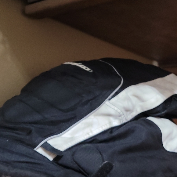 Motorcycle jacket - Picture 3 of 13